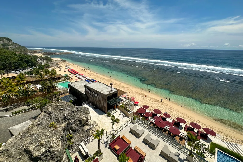 Melasti Beach scenic cliff road and blue ocean