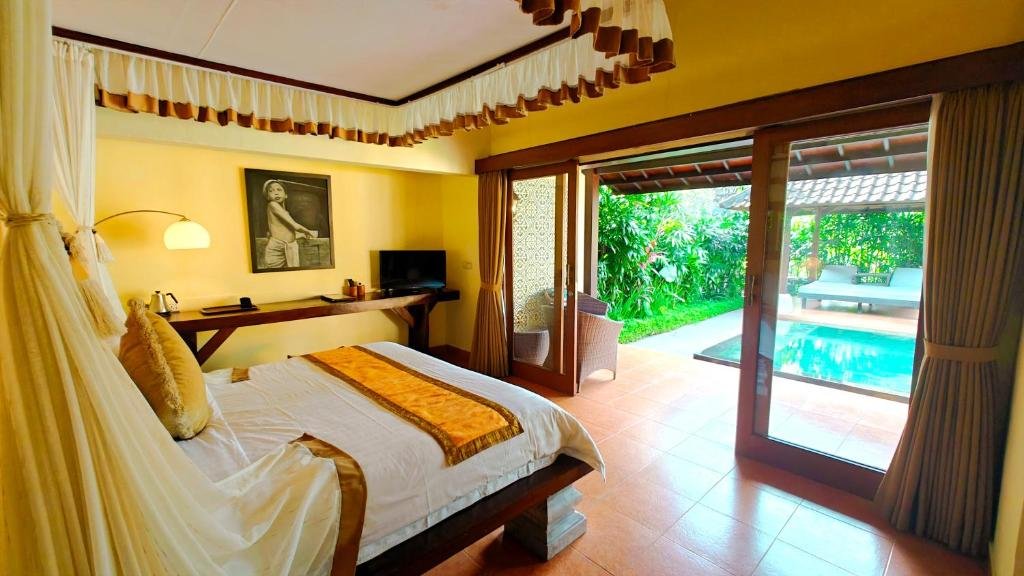 Wooden villa in lush greenery Penestanan Ubud