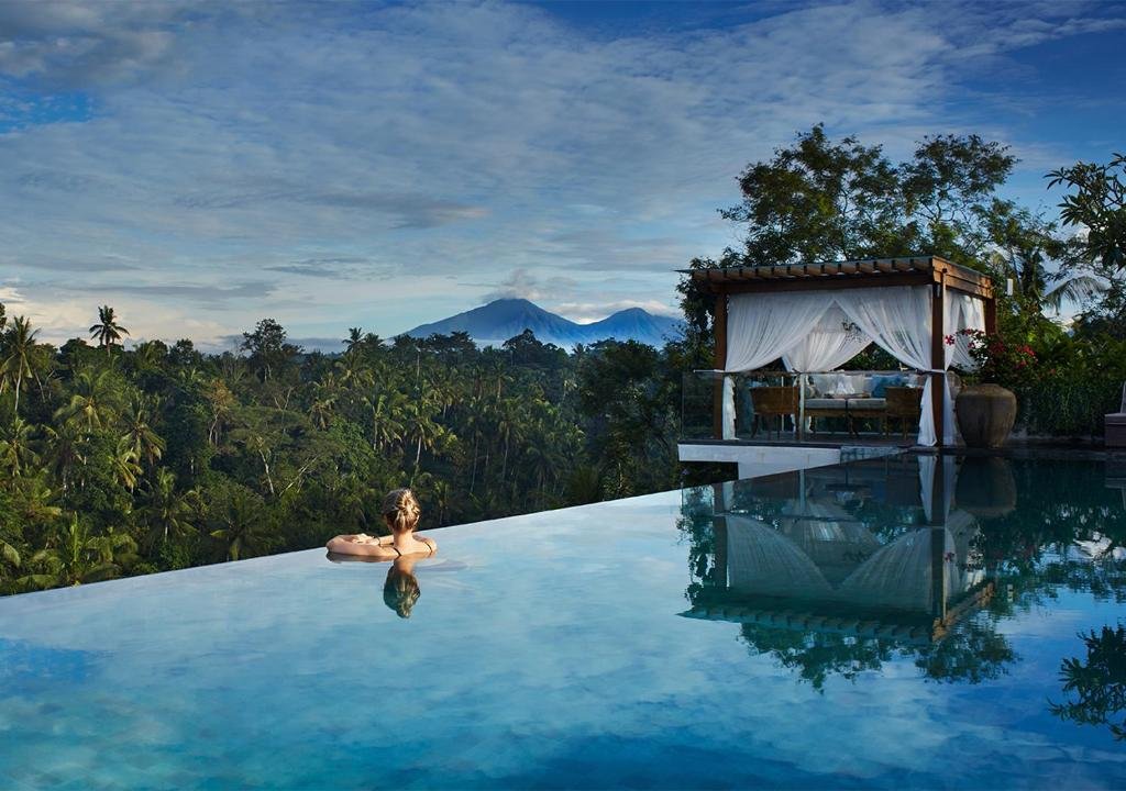 Infinity pool overlooking jungle Goya Boutique Resort Ubud