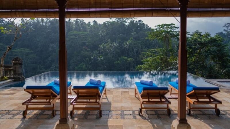 Best hotels in Sayan