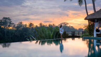 Best places to stay in Ubud Bali jungle villa with infinity pool