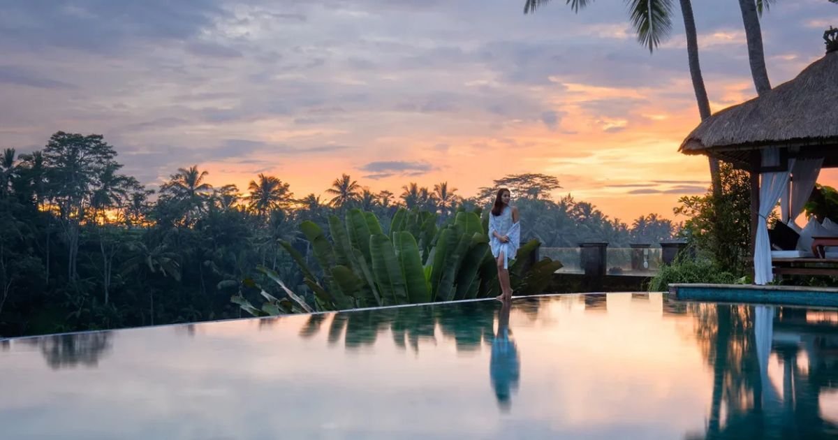 Best places to stay in Ubud Bali jungle villa with infinity pool