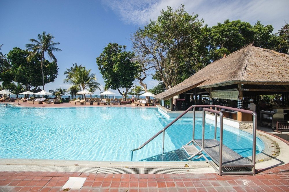 prama sanur beach bali