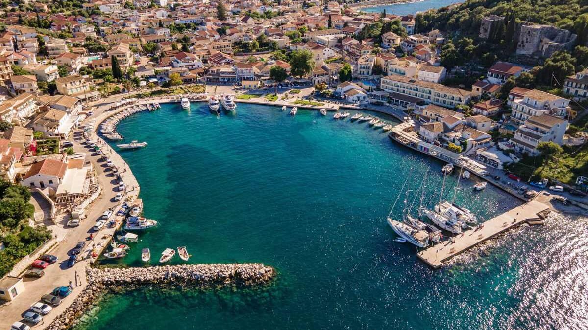 Best hotels in Kassiopi Corfu overlooking the harbor and Ionian Sea