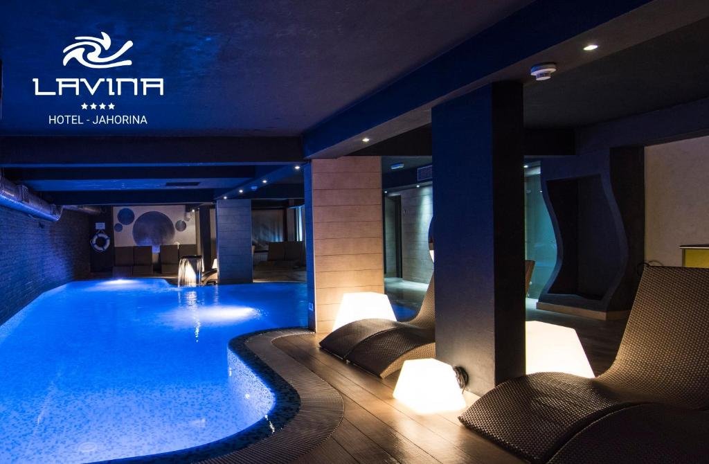 Hotel Lavina indoor pool and spa in Jahorina
